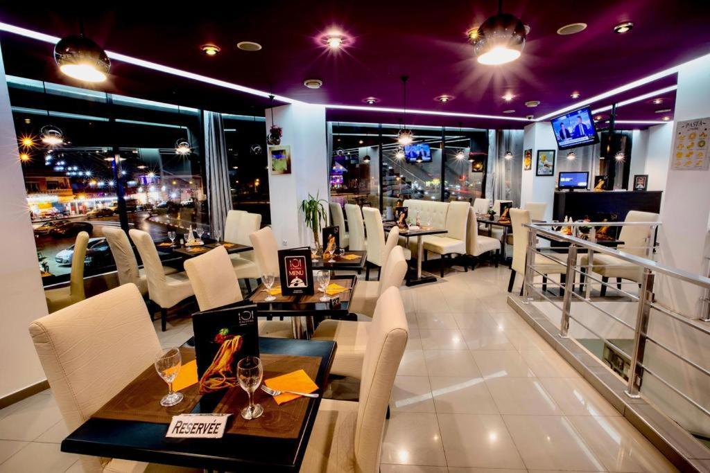 Calypso Hotel Aïn el Turk Kültér fotó