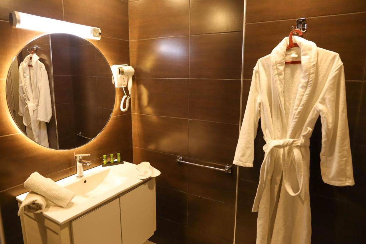Calypso Hotel Aïn el Turk Kültér fotó